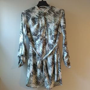 Liz Lange Mtny Mint + Gray button down blouse S